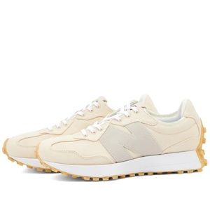 New Balance 327 Women’s size 8 brand new with box